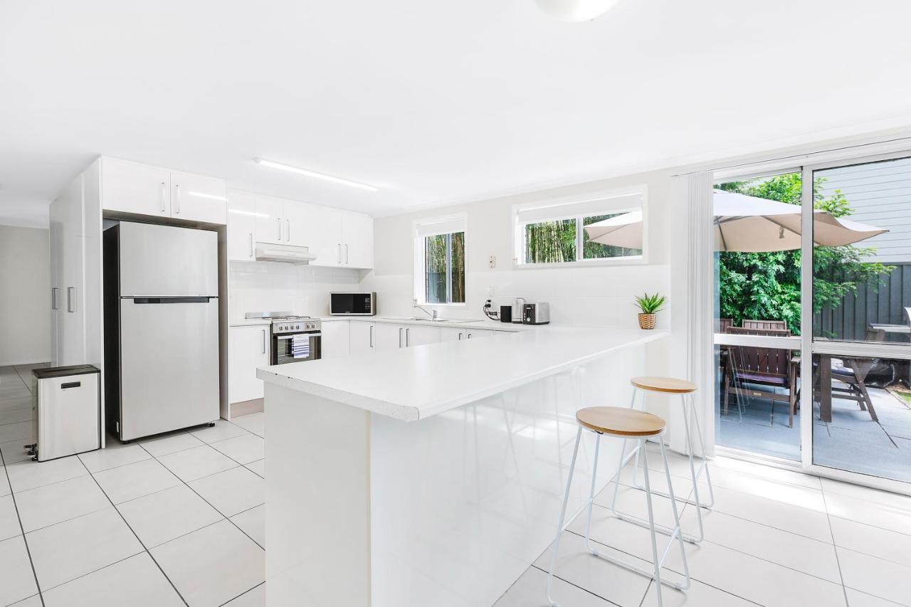 Ultimate Burleigh Beach House Family Retreat! - 5 Bedrooms Holiday home