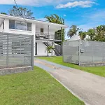Ultimate Burleigh Beach House Family Retreat! - 5 Bedrooms