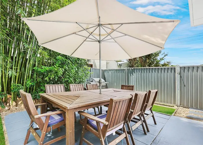 Ultimate Burleigh Beach House Family Retreat! - 5 Bedrooms