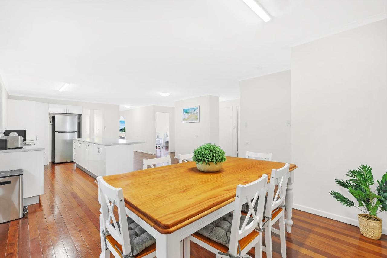 Ultimate Burleigh Beach House Family Retreat! - 5 Bedrooms Holiday home *